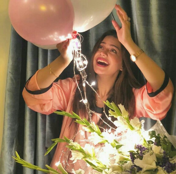 Zara Noor Abbas Celebrates Birthday With Family And Friends