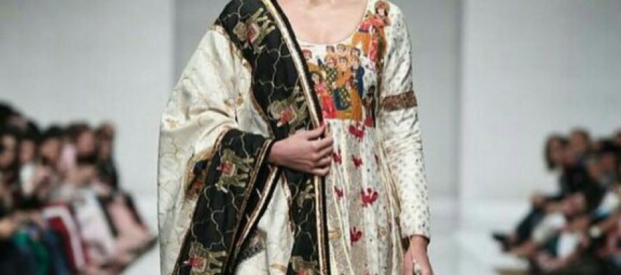 Sanam Saeed Owns The Ramp Like A Boss