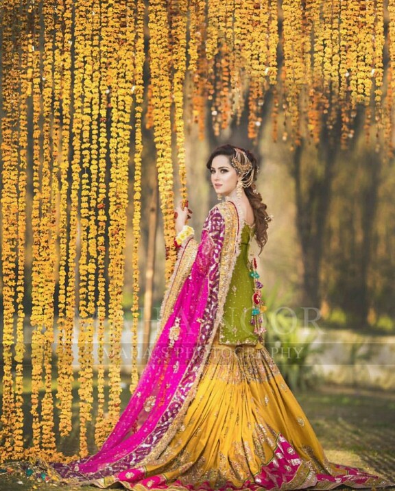 Nimra Khan's Latest Photoshoot-Pictures
