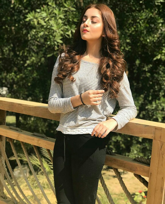 Alizeh Shah Looks Radiant In Latest Pictures