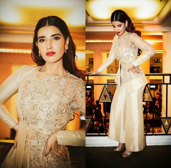 Hareem Farooq Looks From Her Loreal Professional Tour