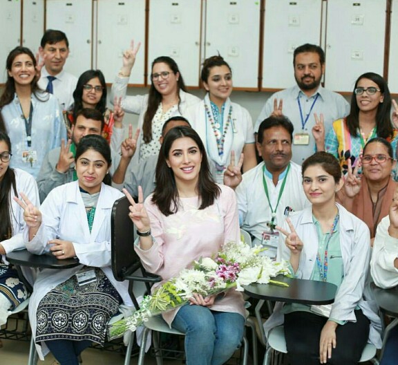 Mehwish Hayat Spends Time With Children At AKUH