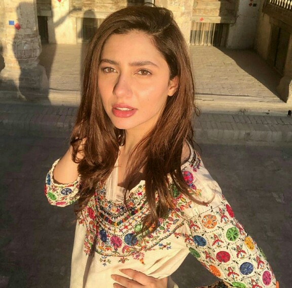 Mahira Khan Soaking Sun In Peshawar