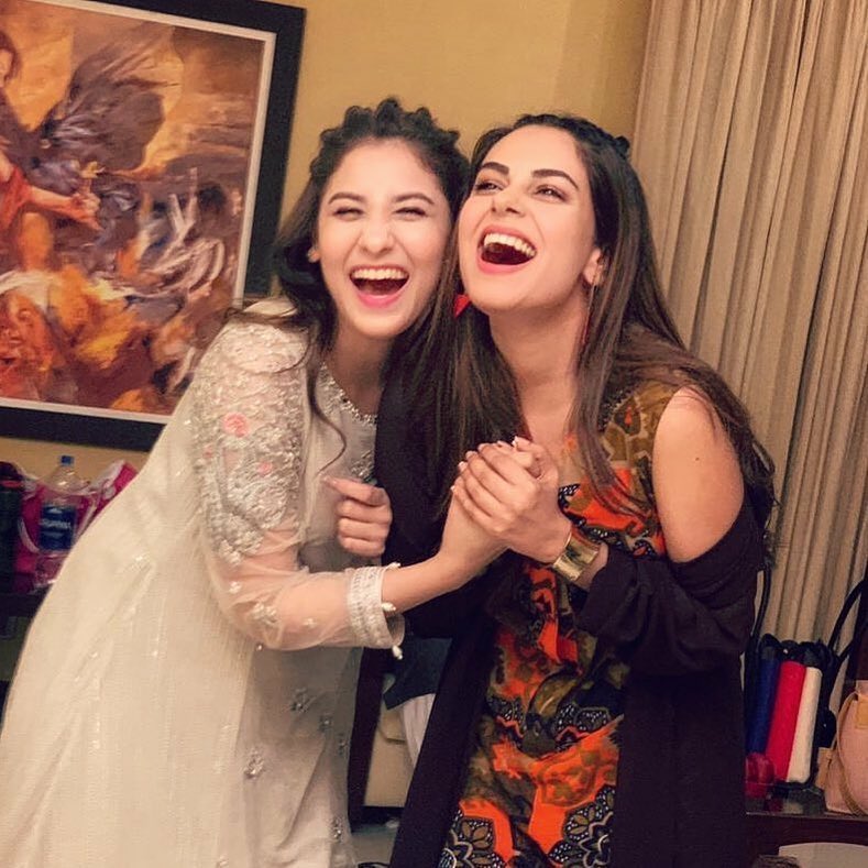 Beautiful Actresses Hina Altaf and Amar Khan on the Set of their Upcoming Drama