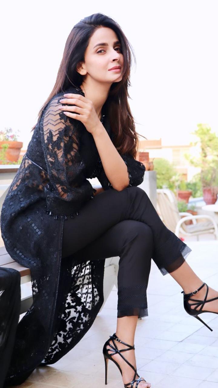 Beautiful Clicks of Gorgeous Actress Saba Qamar