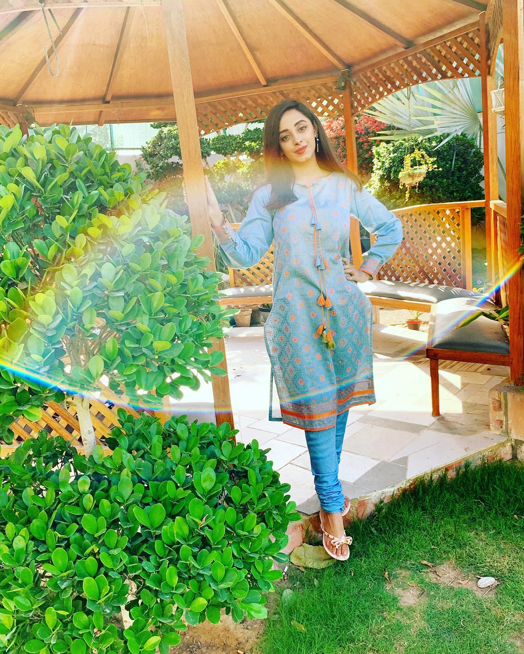 Beautiful Actress Sanam Chaudhry on the Set of her Drama Meer Abru