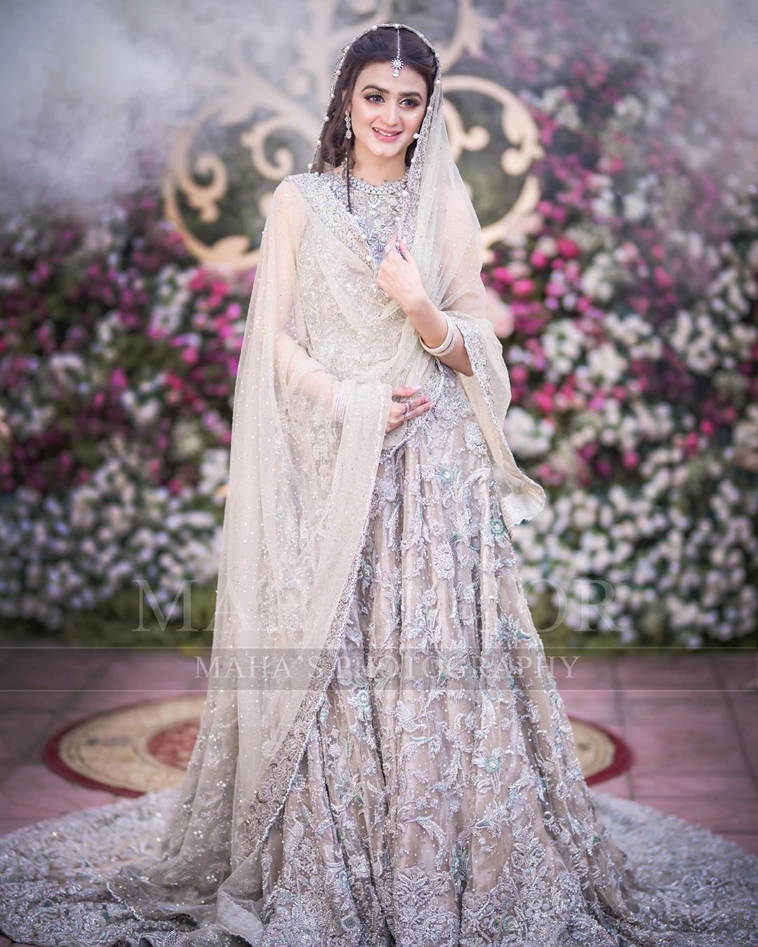 Latest Bridal Photo Shoot of Beautiful Actress Hira Mani