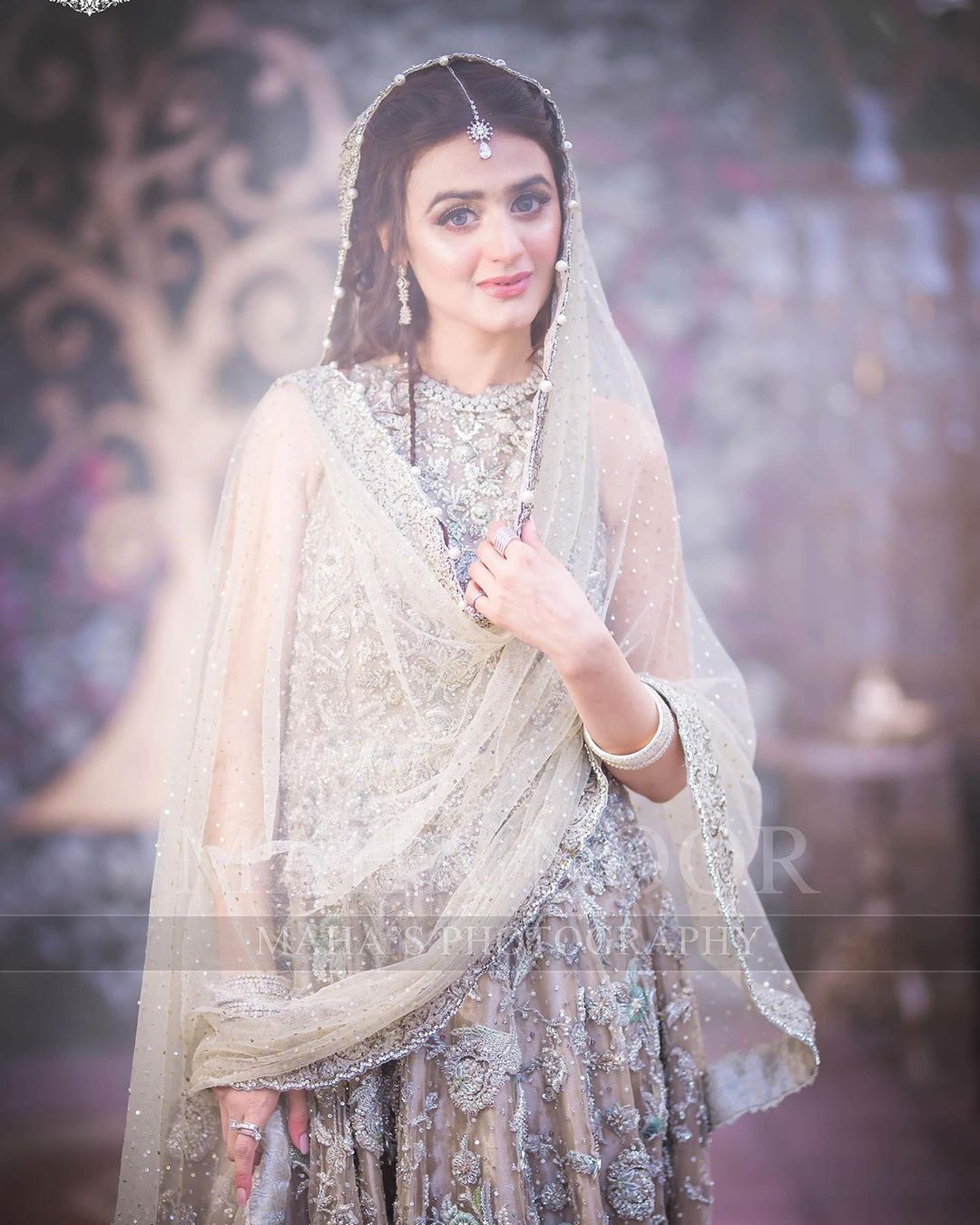 Latest Bridal Photo Shoot of Beautiful Actress Hira Mani