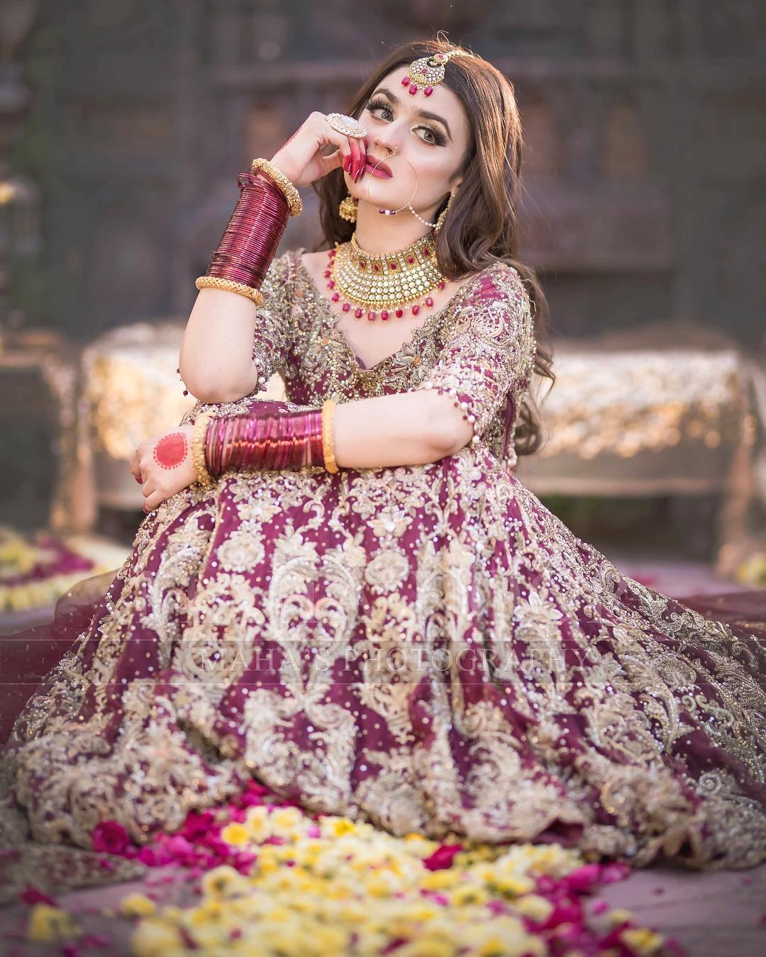 Stunning Photoshoot of Beautiful Actress Hira Mani