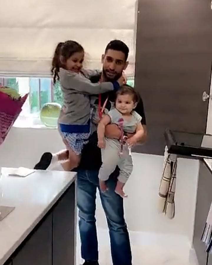 Boxer Amir Khan and Faryal Makhdoom with their Beautiful Daughters