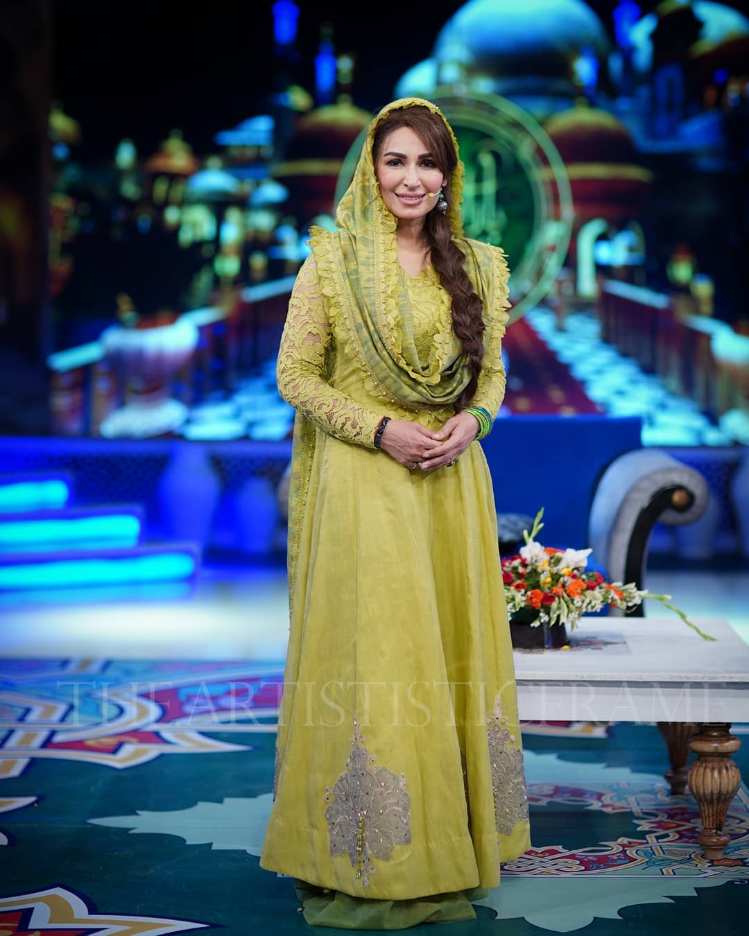 Beautiful Ayeza Khan with Gorgeous Reema Khan in Aaj Tv Ramzan Transmission