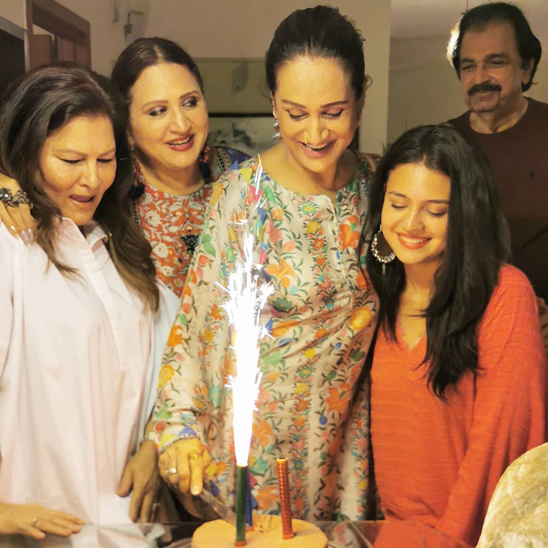 Actress Bushra Ansari Celebrated her Birthday with Friends and Family