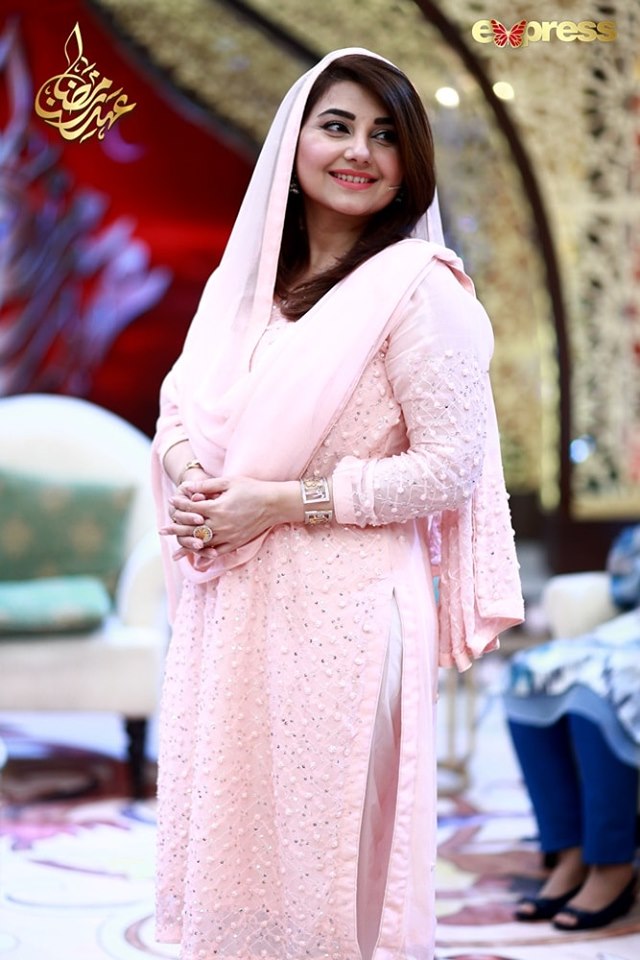 Gorgeous Kinza Hashmi with Imran Abbas in Express Tv Ramzan Transmission