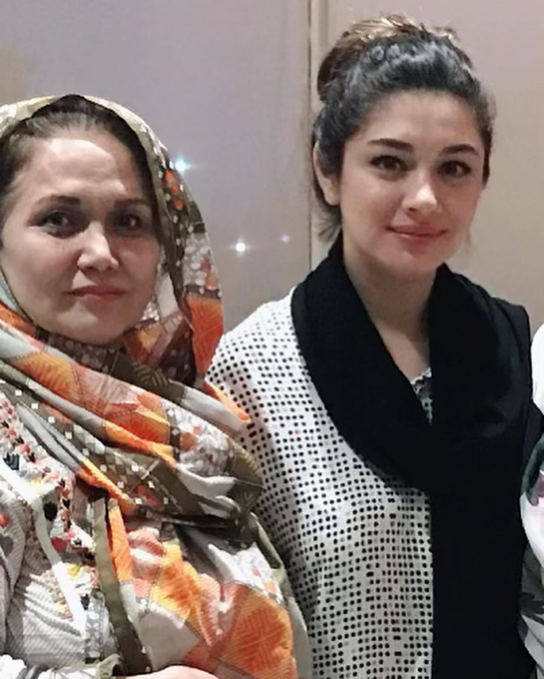 Beautiful Pictures of Pakistani Celebrities with their Beautiful Mothers on Mother’s Day
