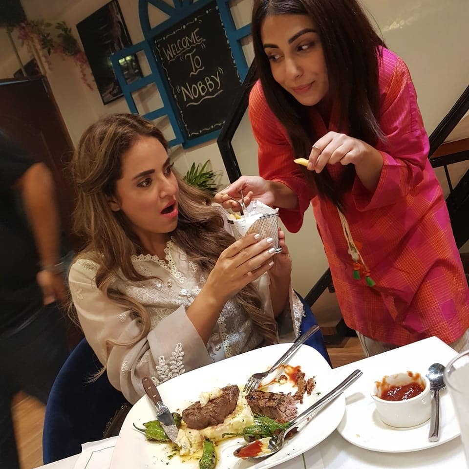 Celebrities Spotted at the Birthday Party of Nadia Khan