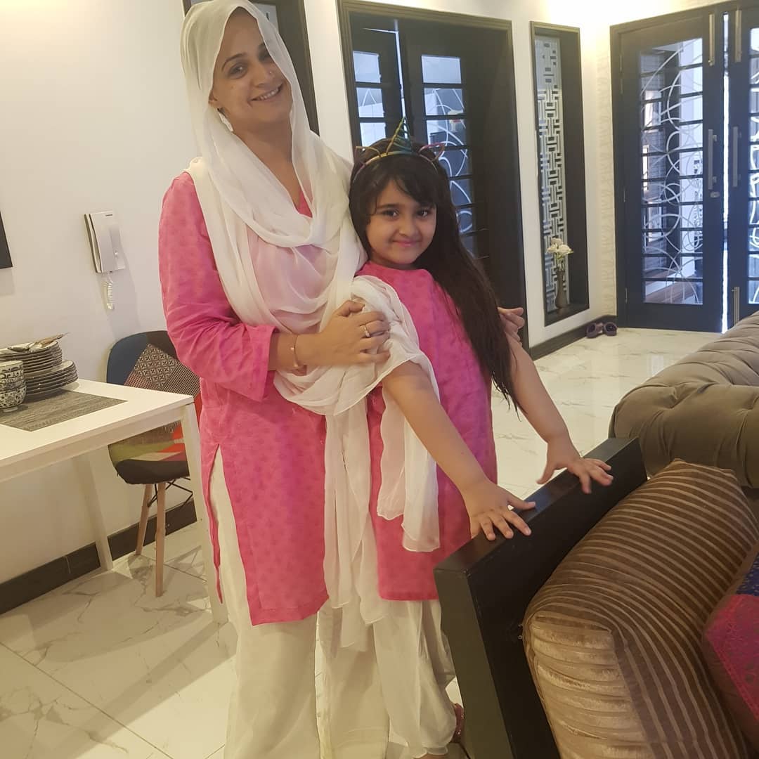 Beautiful Pictures of Actress Noor Bukhari with her Daughter Fatima