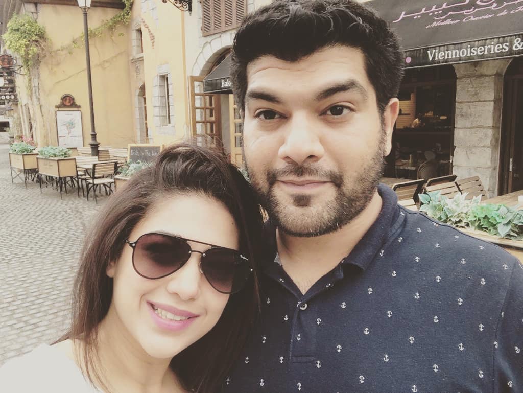 Latest Clicks of Beautiful Actress Sanam Jung with her Husband and Daughter