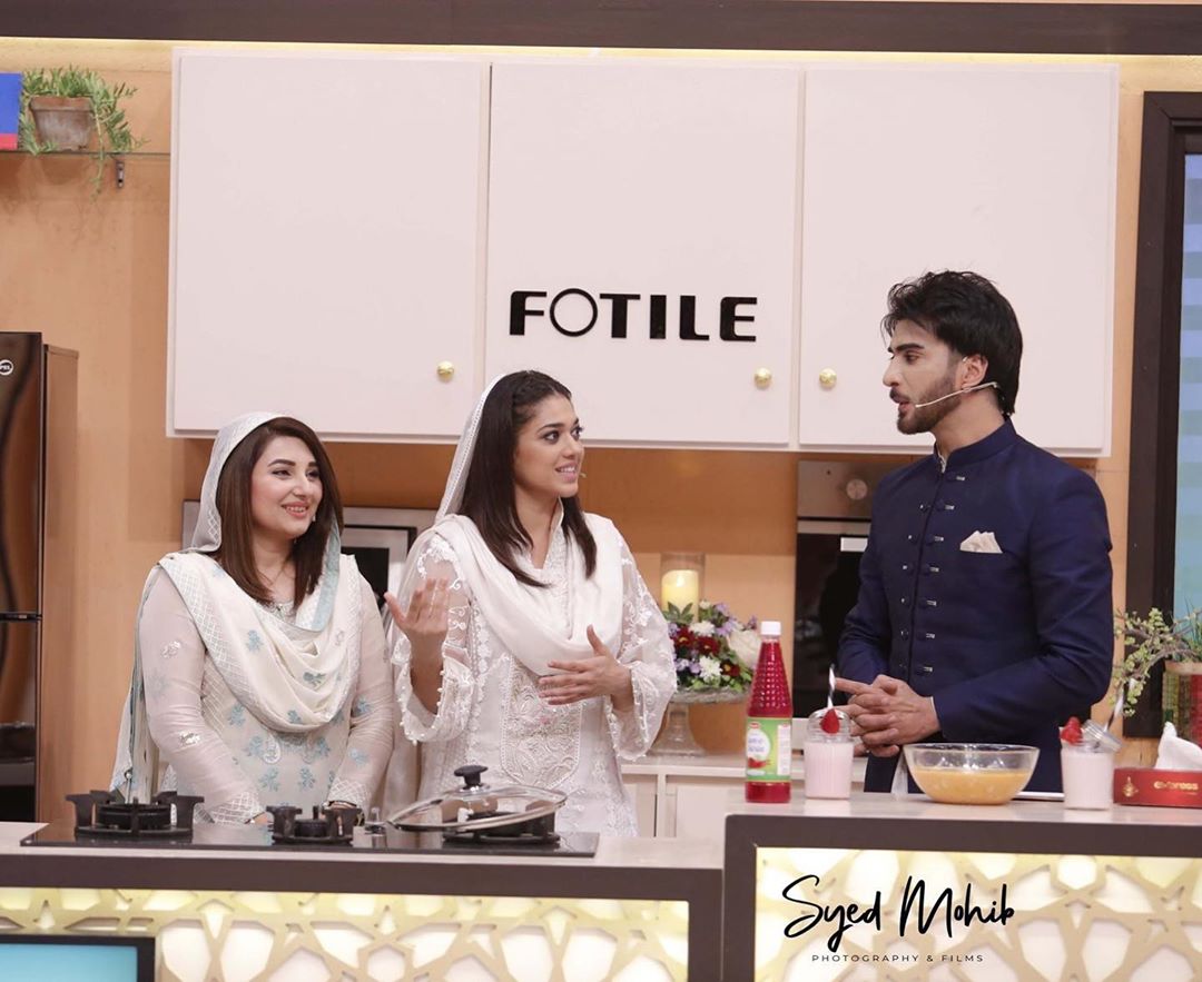 Actors Sanam Jung with Imran Abbas and Javeria in Express Tv Ramzan Transmission