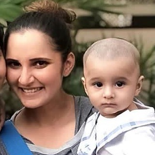 Latest Pictures of Sania Mirza with her Cute Son Izhaan Mirza Malik