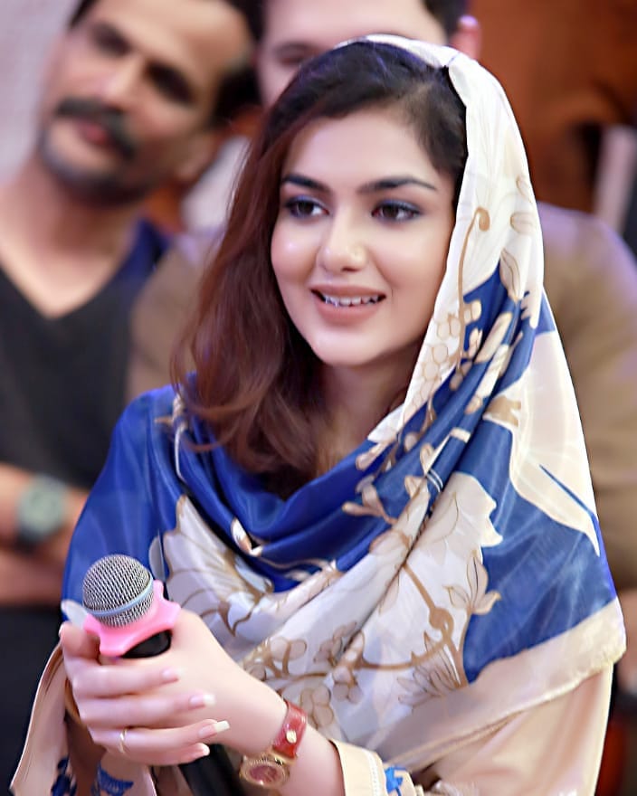 Beautiful Clicks of Syeda Tuba Amir and Veena Malik in Ptv Ramzan Transmission