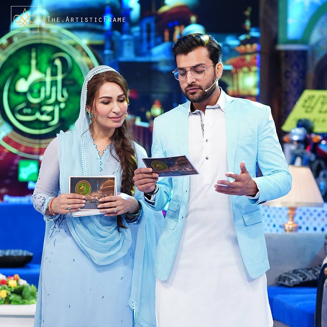 Beautiful Couple Zara Noor Abbas and Asad Siddique in Aaj TV Ramzan Transmission