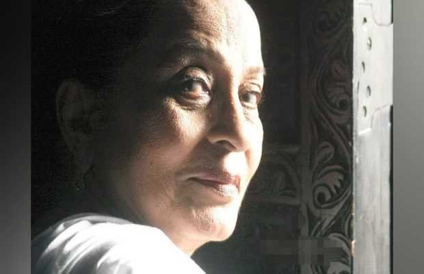 Veteran Actress Zaheen Tahira Is On Ventilator