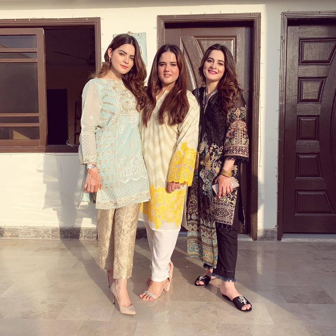 Aiman Khan & Minal Khan Eid Pictures with Family