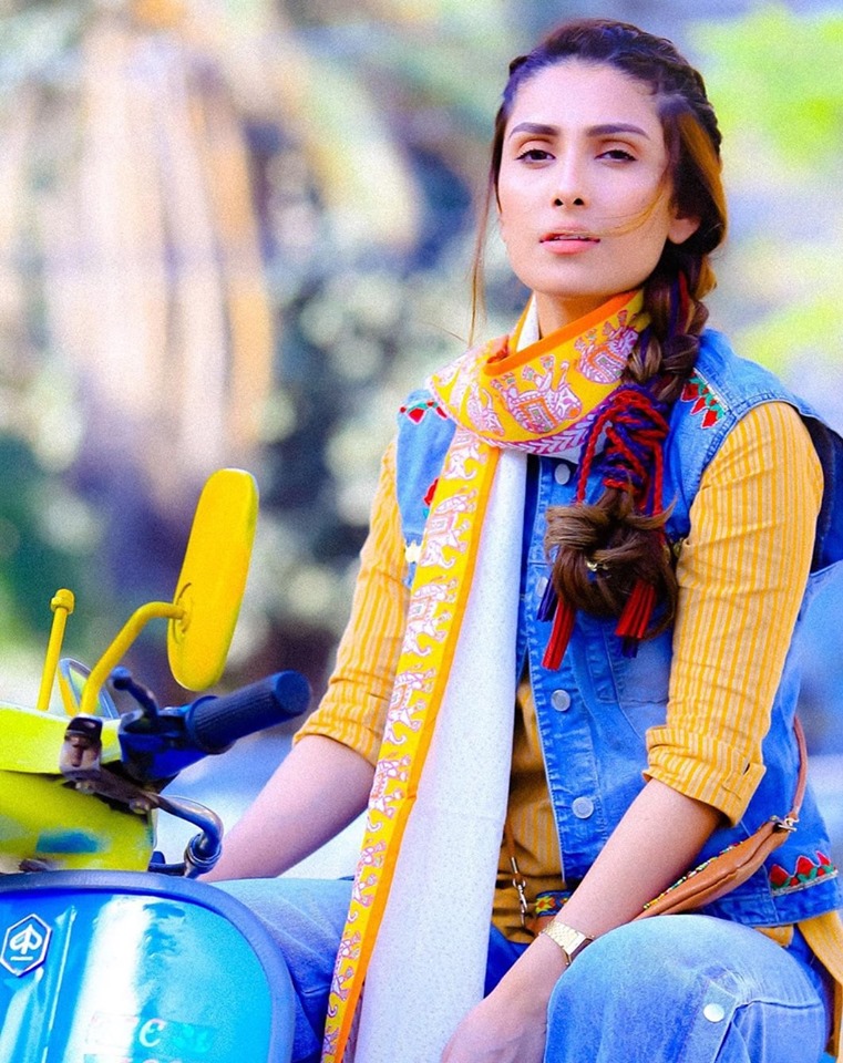 Beautiful Clicks of Gorgeous Ayeza Khan for Eid Telefilm Vespa Girl