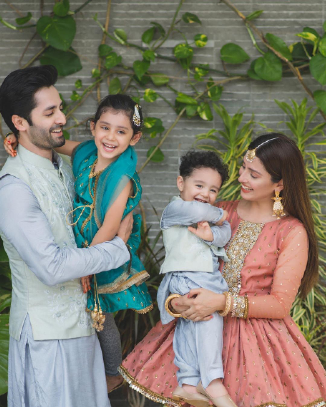 Ayeza Khan & Danish Taimoor's Beautiful Clicks on Eid with Family