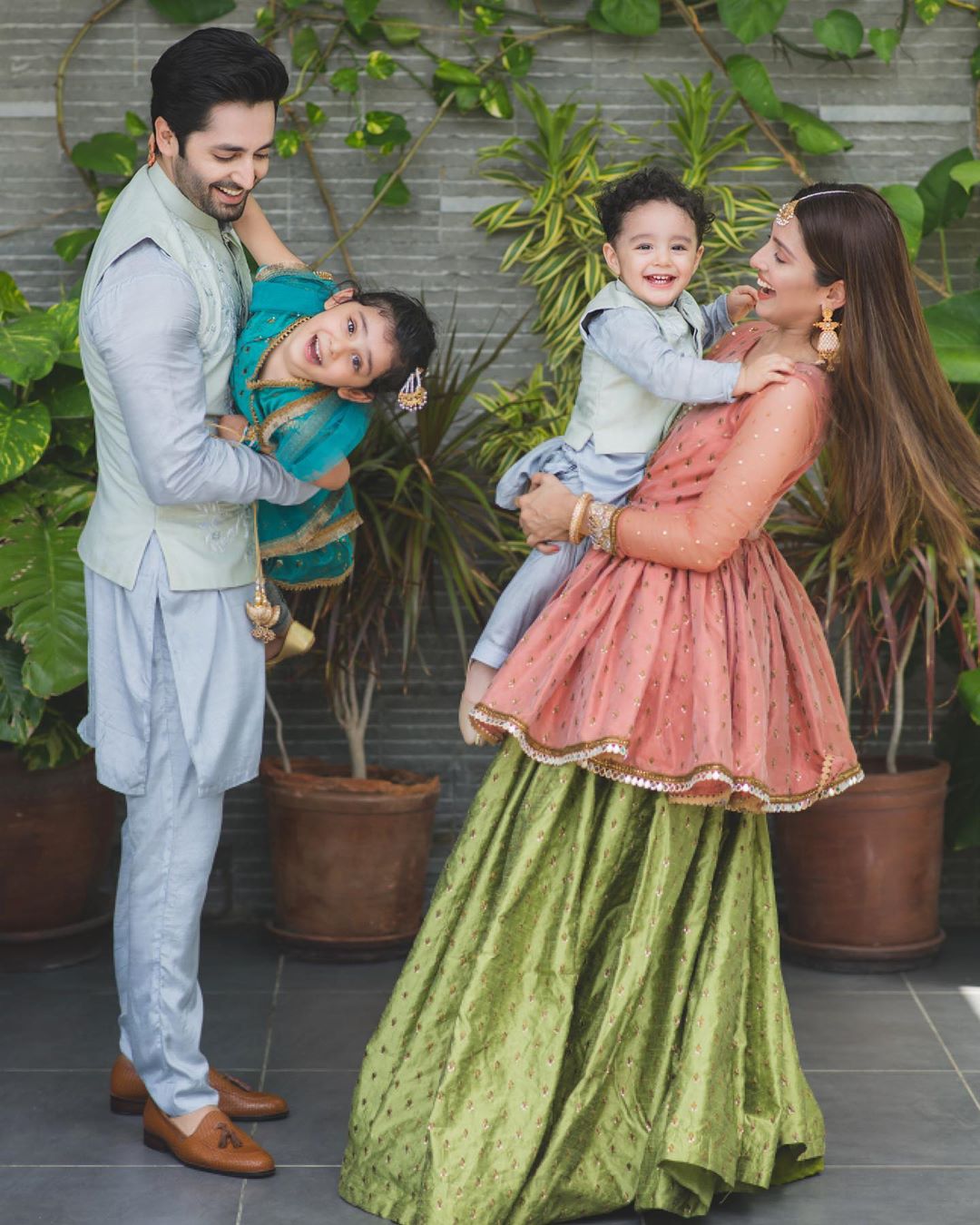 Ayeza Khan & Danish Taimoor's Beautiful Clicks on Eid with Family