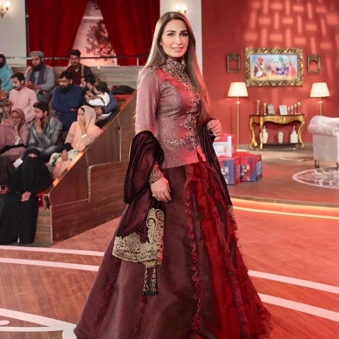 Latest Clicks of Beautiful Actress Reema Khan in a Recent Event