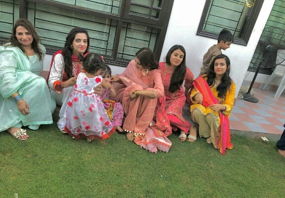 Hira Mani Spending Eid With Family