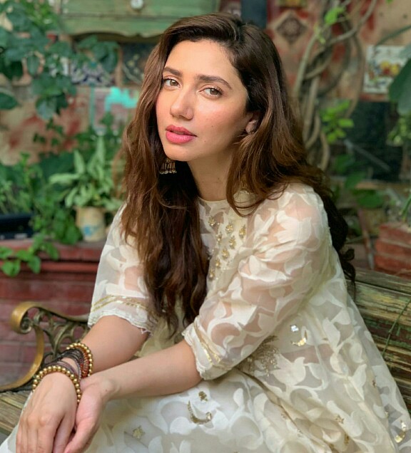 Mahira Khan Is Glowing In Her Eid Look