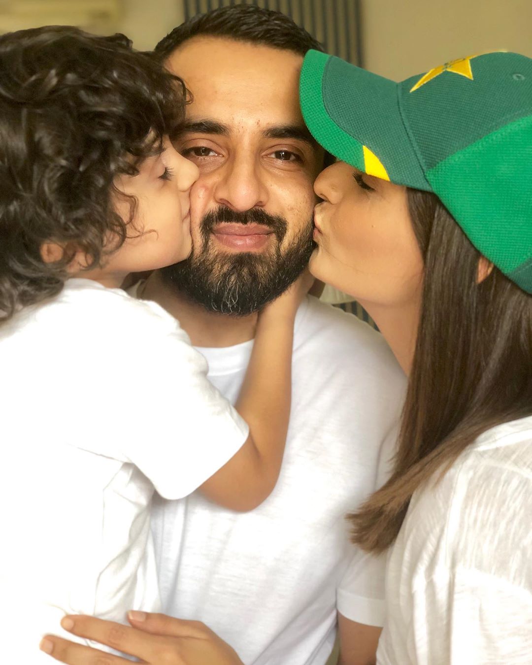 Latest Pictures of Momal Sheikh with her Husband and Son