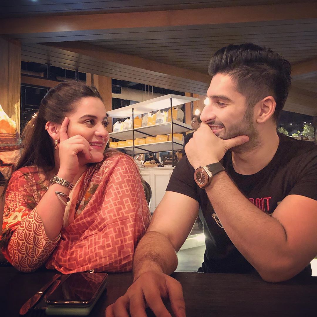 Aiman khan pregnant