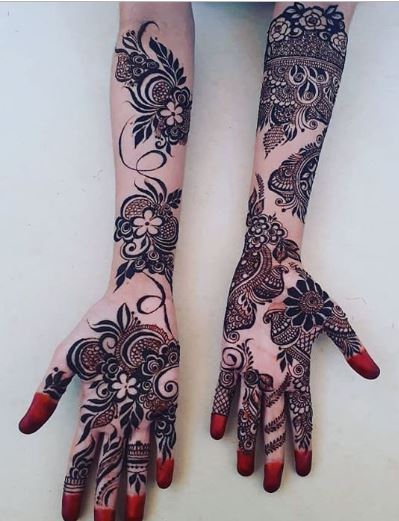 Minimalistic Arabic Mehndi Design Ideas For Intimate Weddings