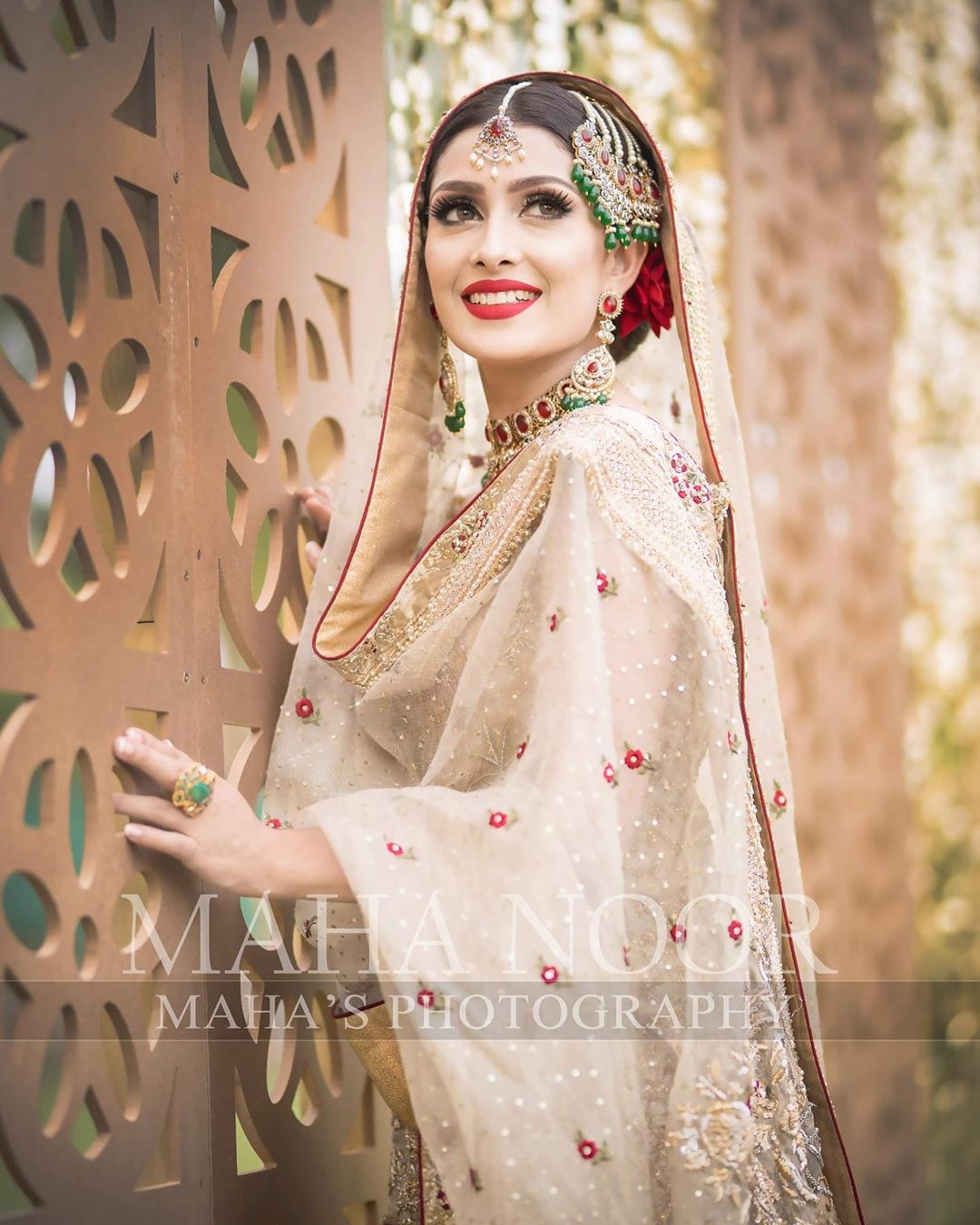 Ayeza Khan Bridal Photo Shoot 12