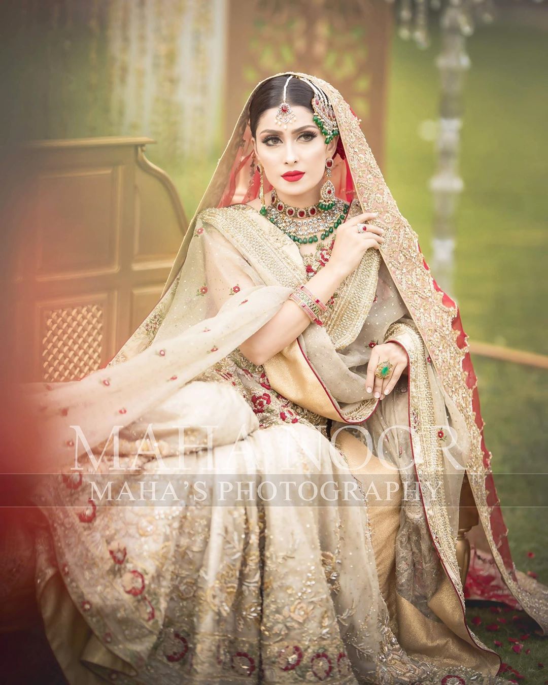 Ayeza Khan is Looking Stunning in her Latest Bridal Photo Shoot ...