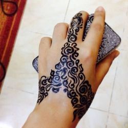 Black Mehndi Designs 8