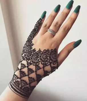 Black Mehndi Designs 9