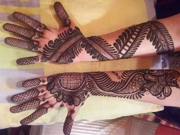 Criss Cross Mehndi designs 1