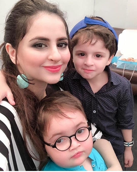 Fatima Effendi Kanwar Enjoying Rain with their Kids 14