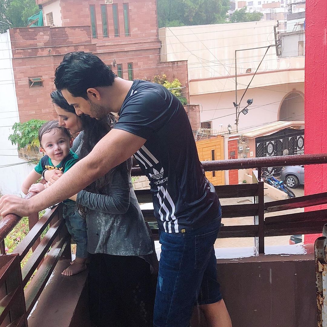 Fatima Effendi Kanwar Enjoying Rain with their Kids 5