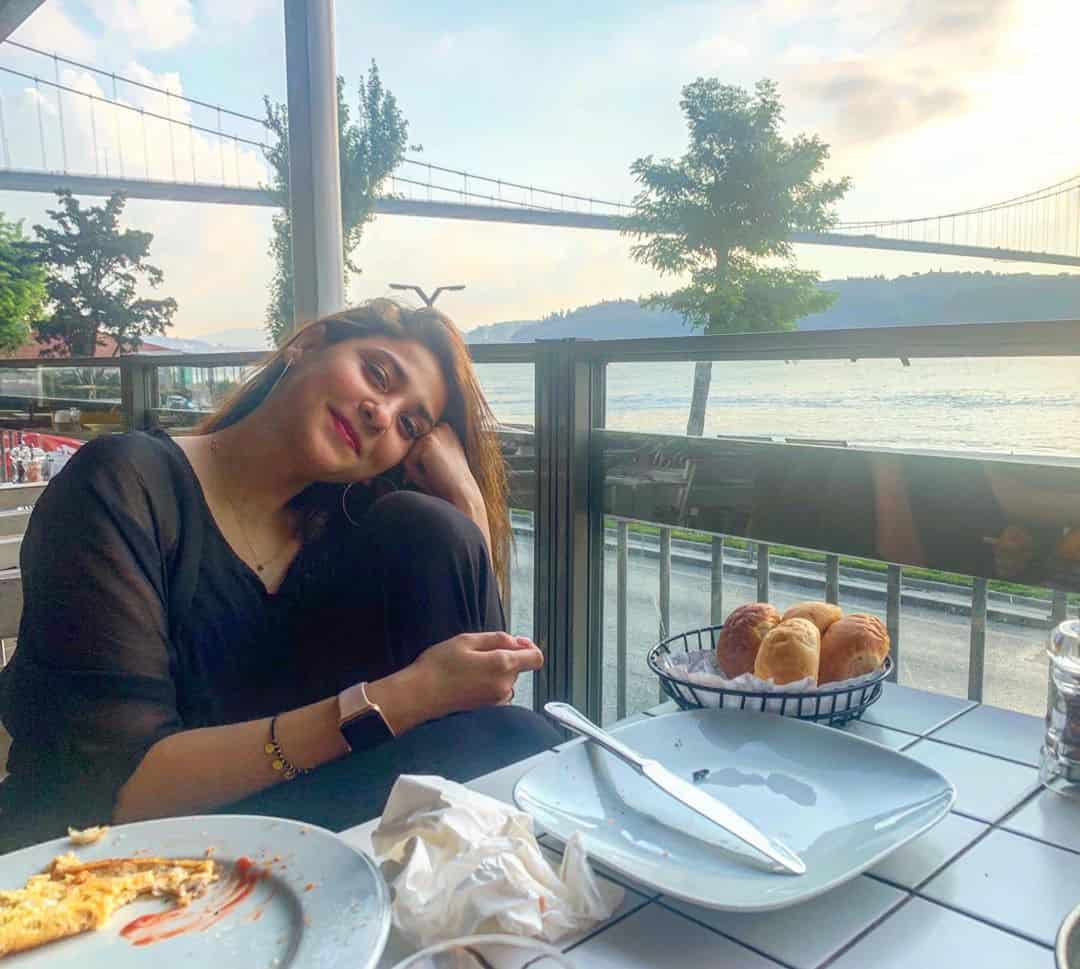 Latest Clicks of Beautiful Hina Altaf from Istanbul Turkey