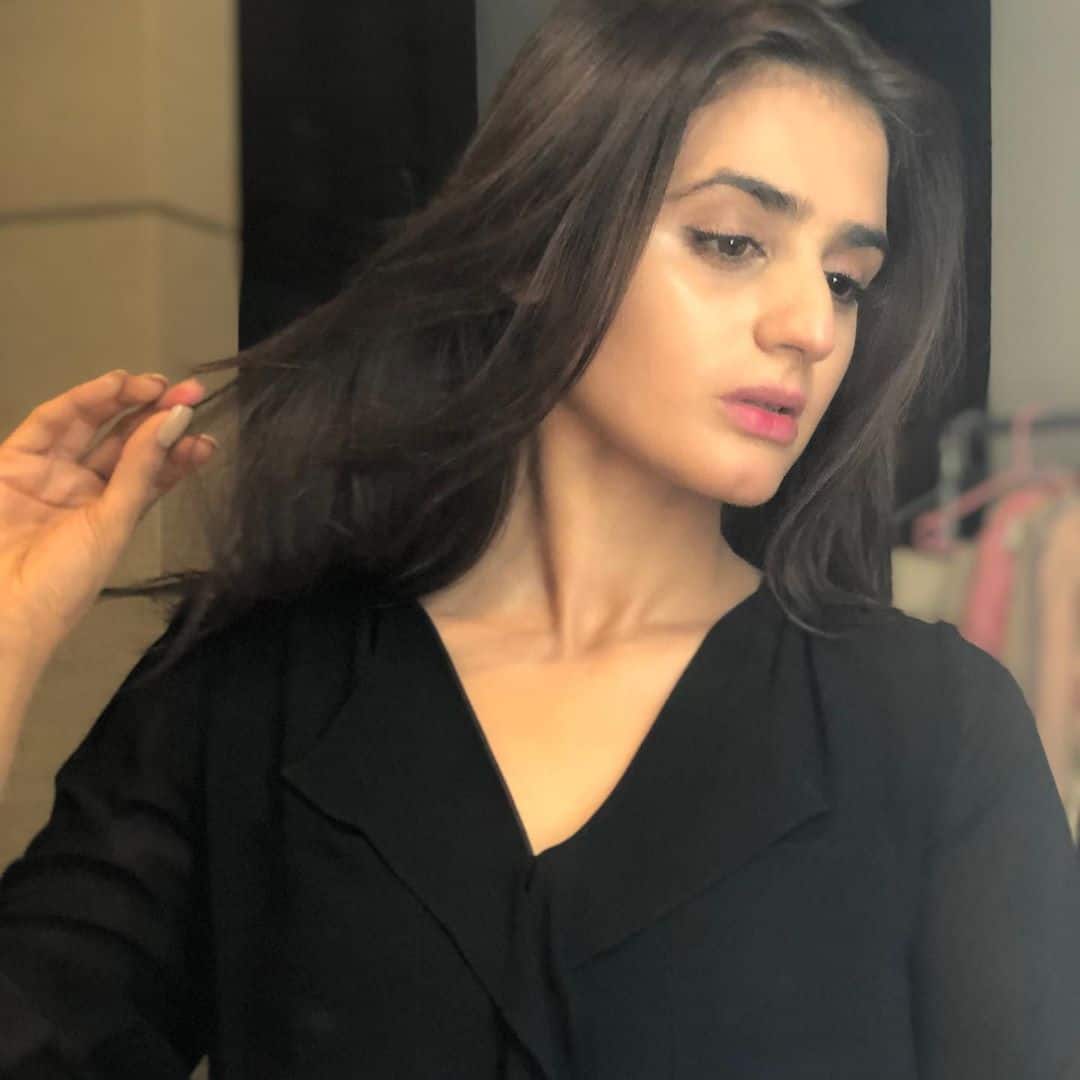 New Beautiful Clicks of Actress Hira Mani