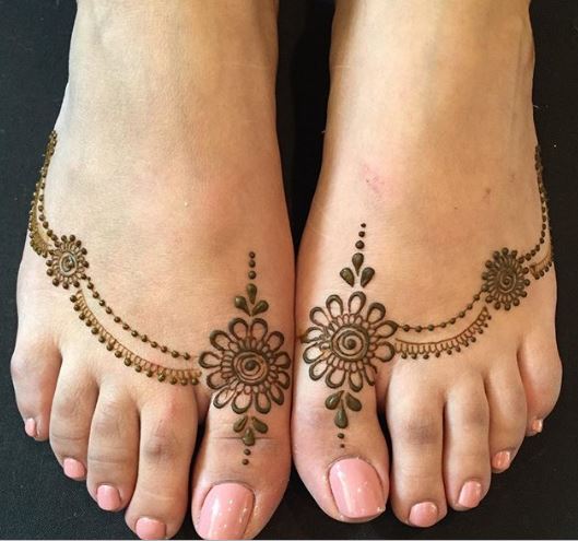 Ornamental mehndi designs 12