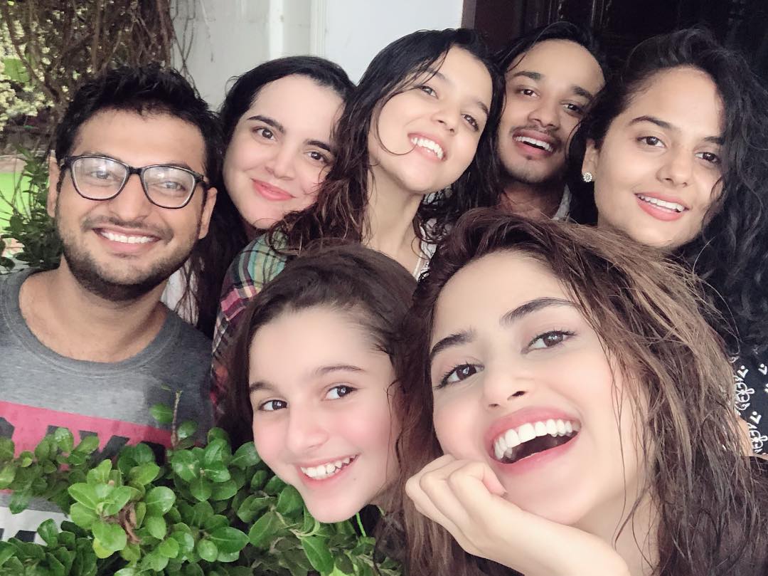 Pakistani Celebrities Enjoying Today’s Rain in Karachi 15