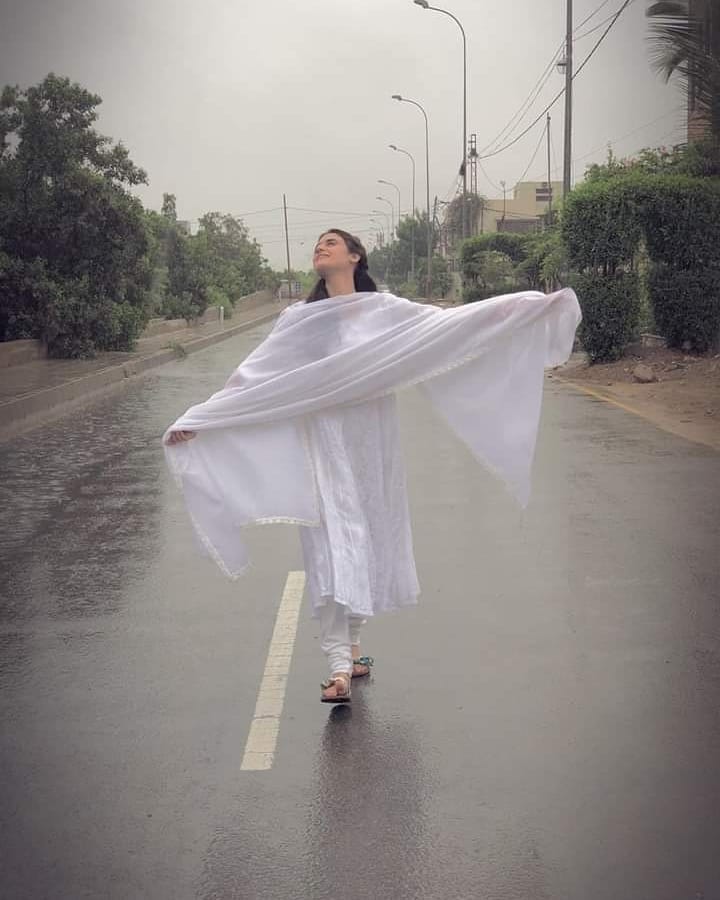 Pakistani Celebrities Enjoying Today’s Rain in Karachi 18