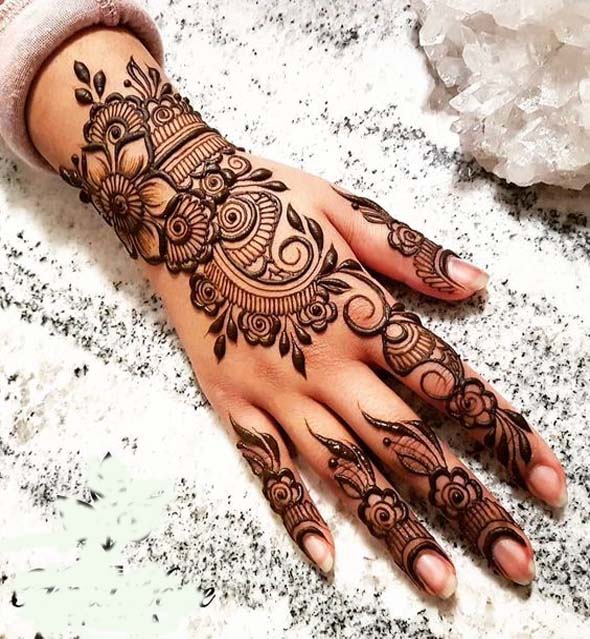 Pakistani Mehndi Design 22