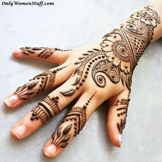 Pakistani Mehndi Design 30